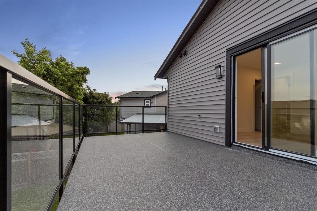 Powder Room Photo of 2540 Wilding Court, Langley, BC
