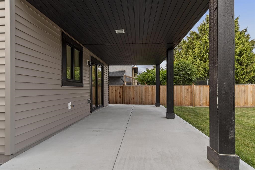 Walk-In Closet Photo of 2540 Wilding Court, Langley, BC