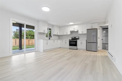 Kitchen Island Photo of 2540 Wilding Court, Langley, BC