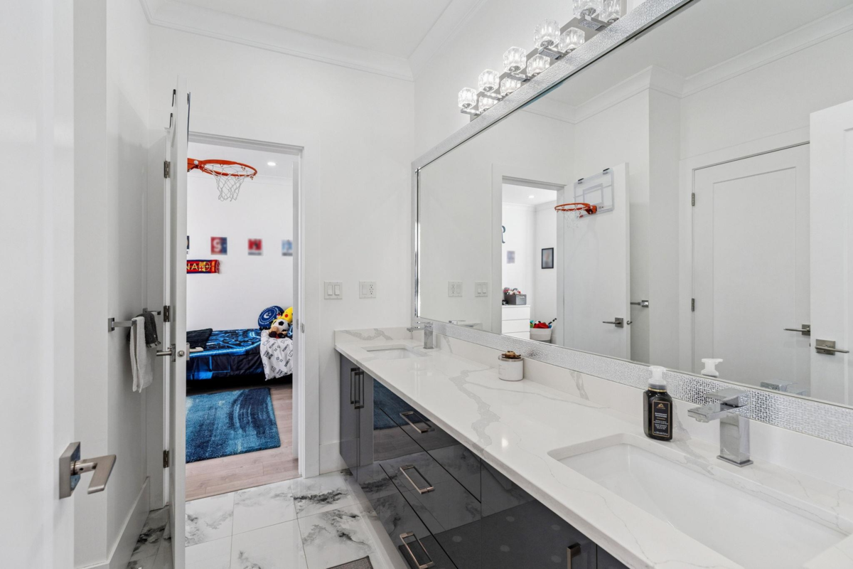 Bedroom 4 Photo of 8369 209b Street, Langley, BC