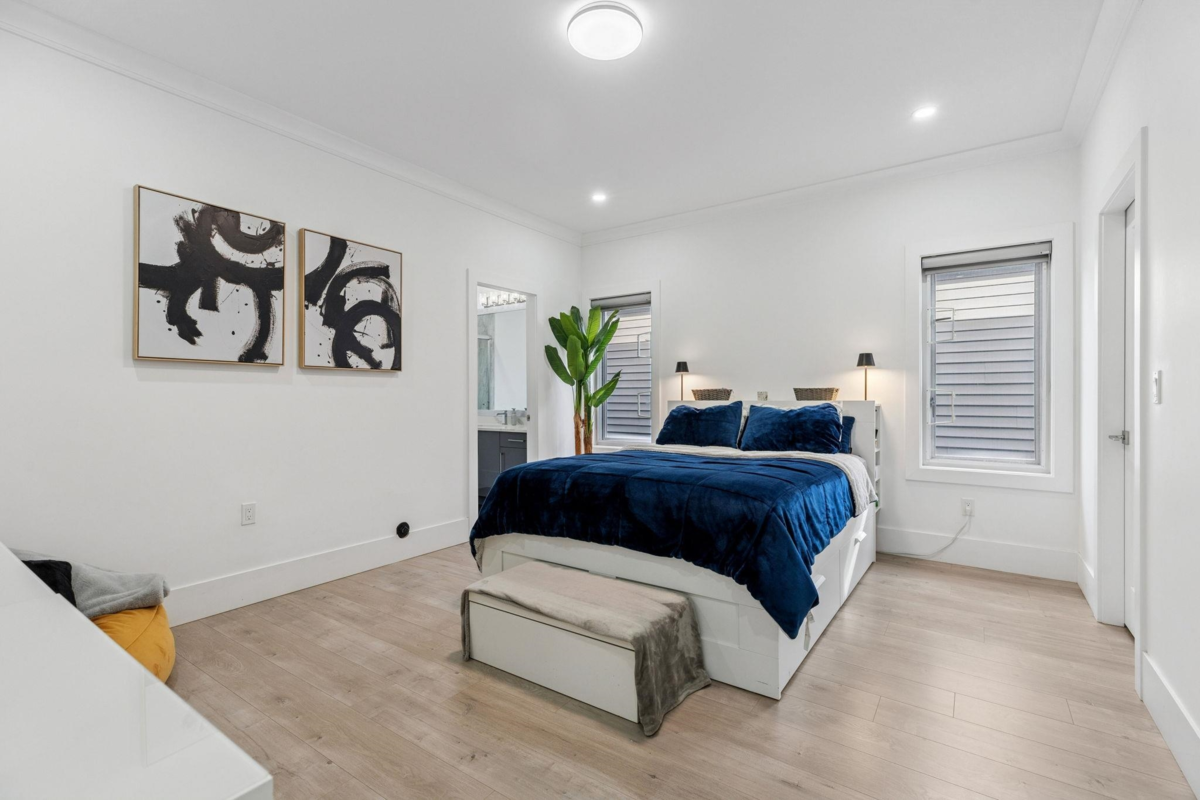 Guest Bathroom Photo of 8369 209b Street, Langley, BC