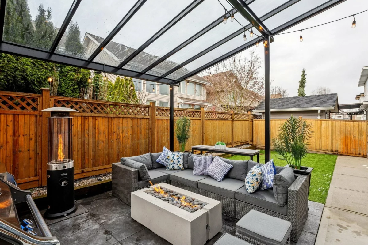 Swimming Pool Photo of 8369 209b Street, Langley, BC