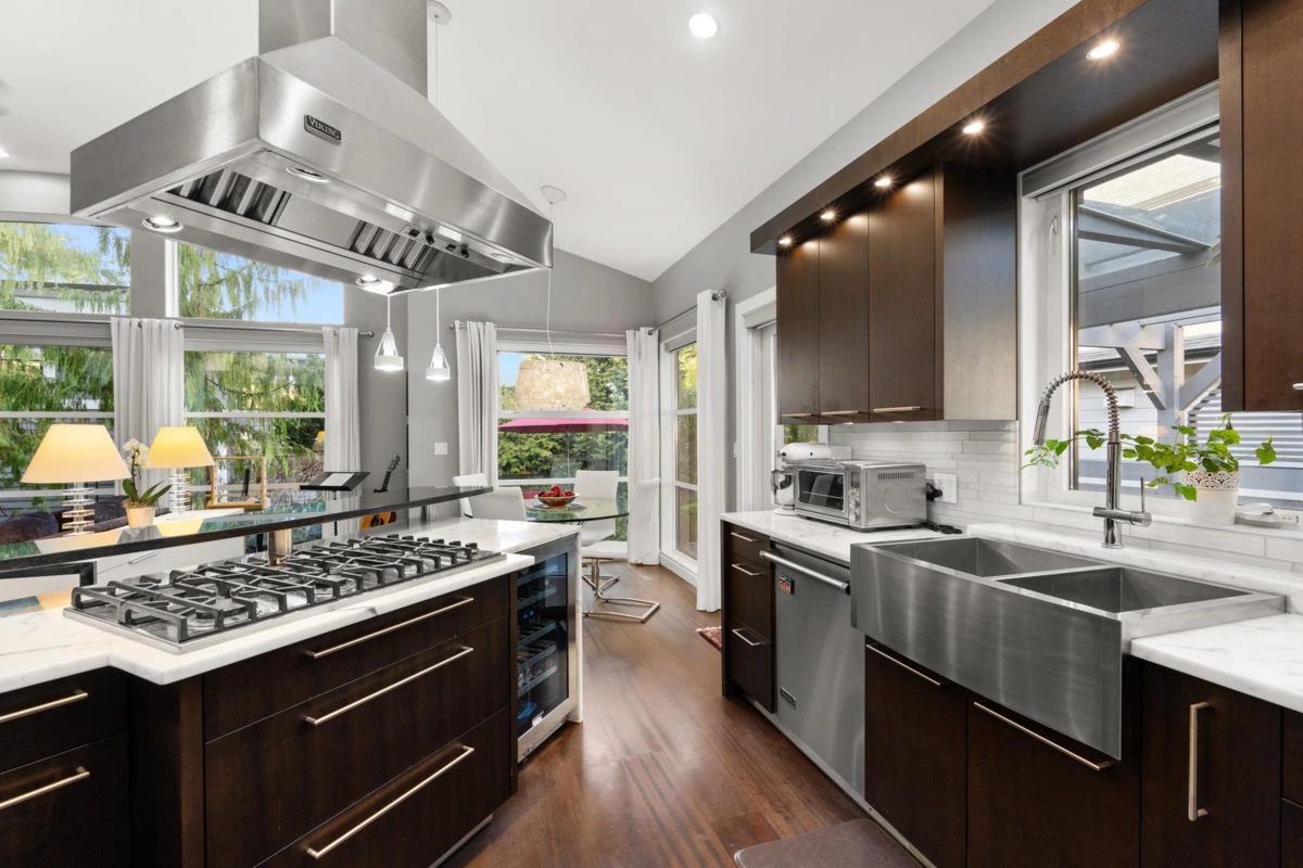 Garage Interior Photo of 15461 18th Avenue, Surrey, BC