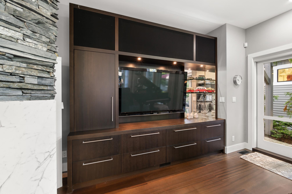 Laundry Room Photo of 15461 18th Avenue, Surrey, BC