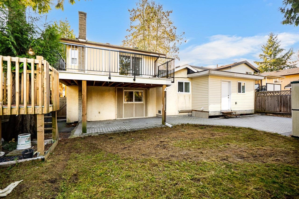 Family Room Photo of 13261 66b Avenue, Surrey, BC