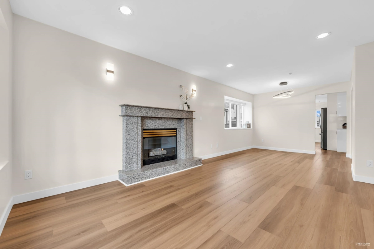 Family Room Photo of 719 E 27th Avenue, Vancouver, BC