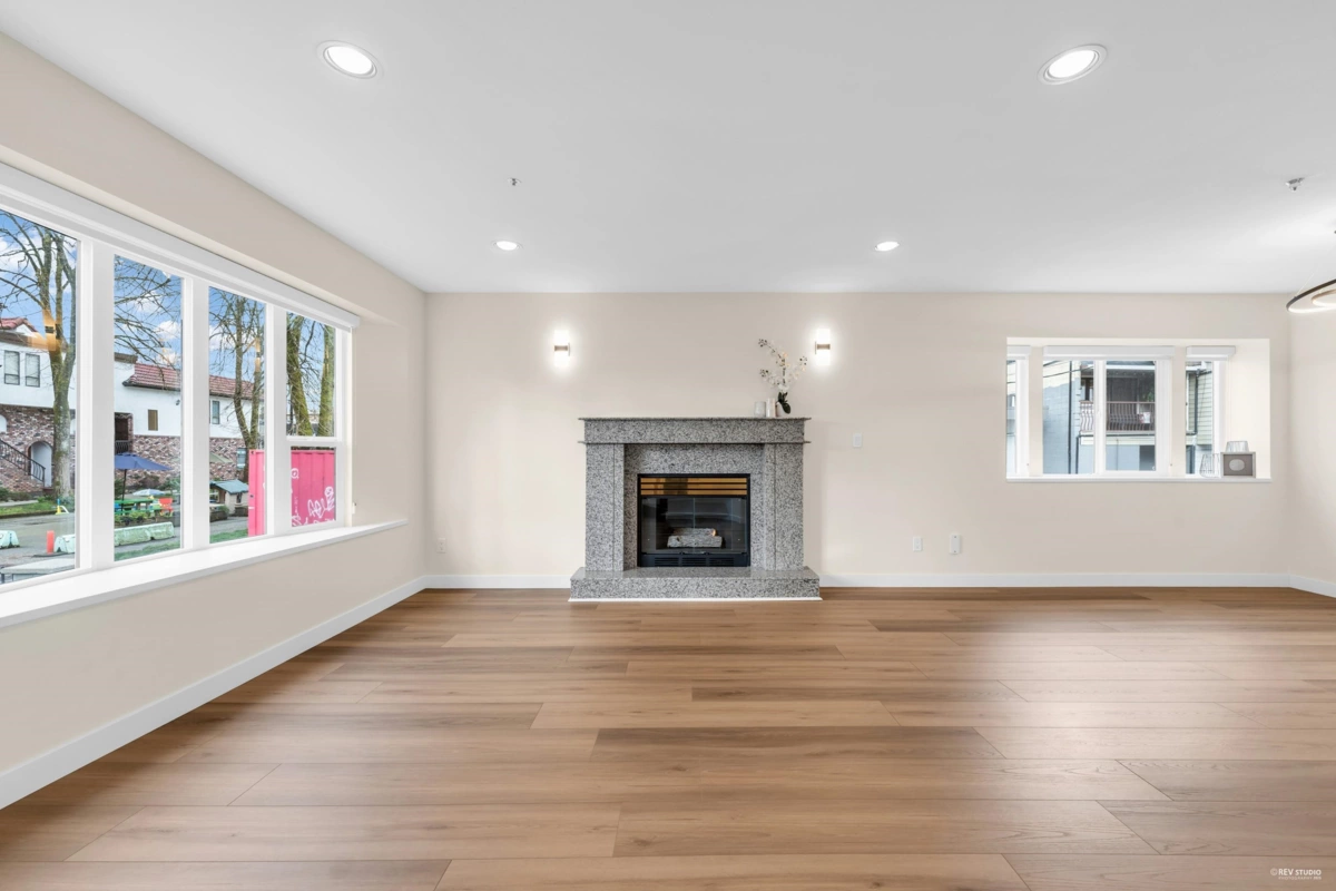 Living Room Photo of 719 E 27th Avenue, Vancouver, BC