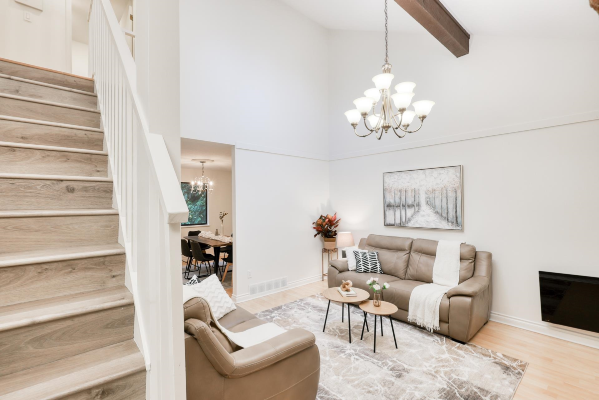 Kitchen Photo of 1311 Charter Hill Drive, Coquitlam, BC