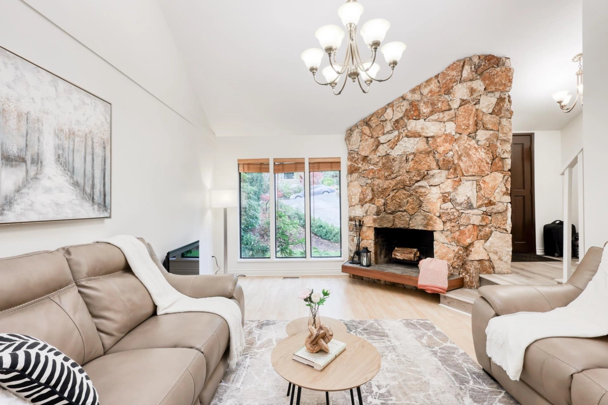 Living Room Photo of 1311 Charter Hill Drive, Coquitlam, BC