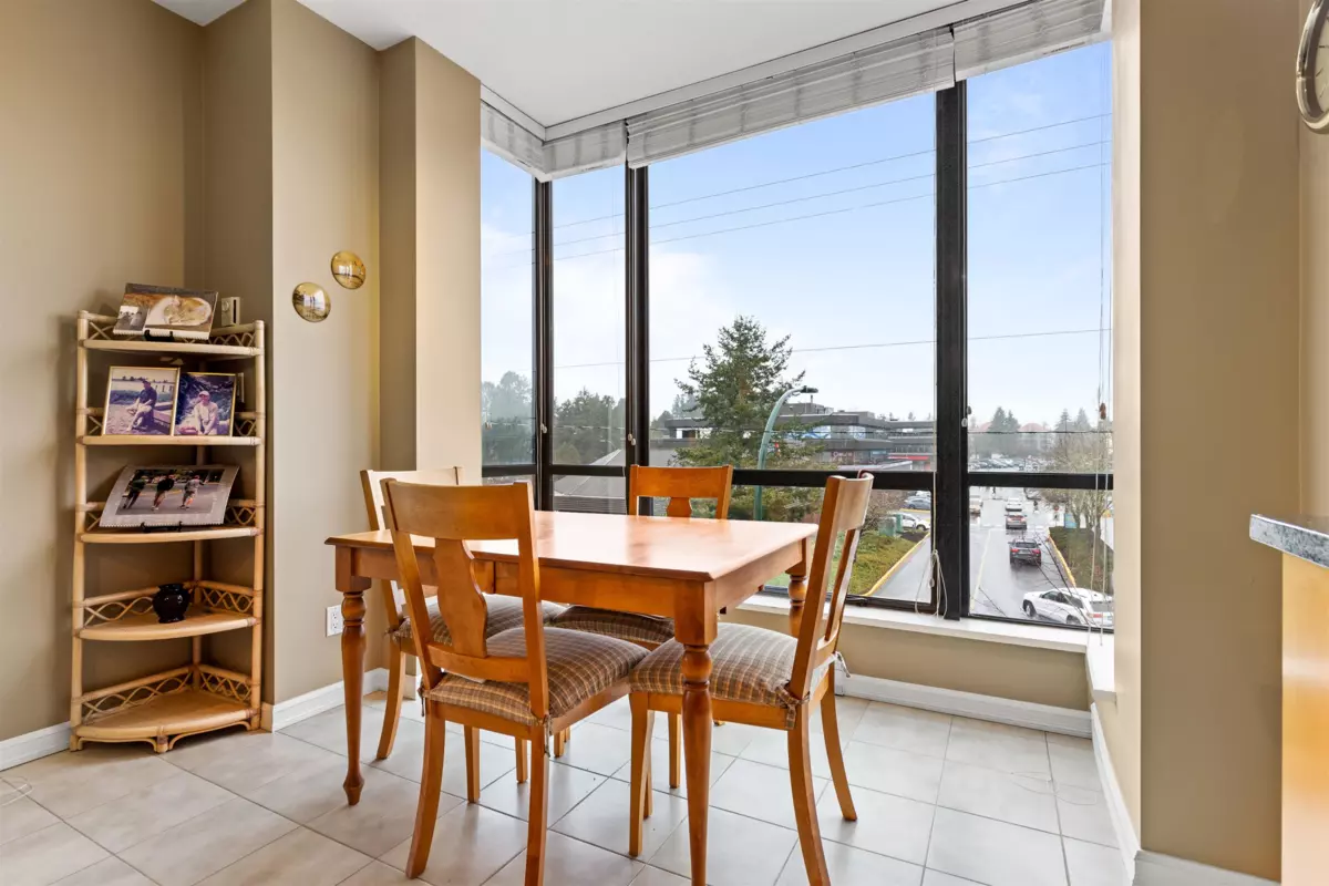 Living Room Photo of 304 1581 Foster Street, White Rock, BC