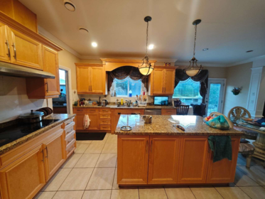 Kitchen Photo of 4980 Westminster Highway, Richmond, BC