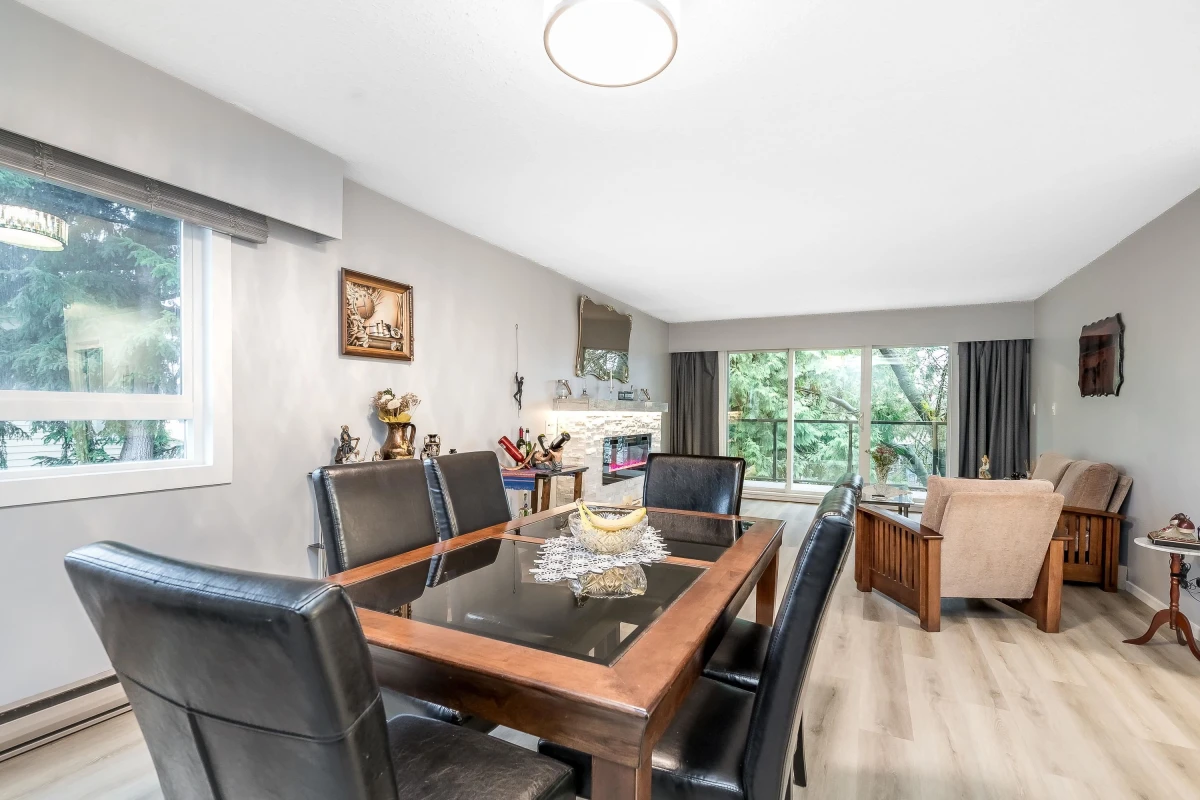 Living Room Photo of 203 32040 Peardonville Road, Abbotsford, BC