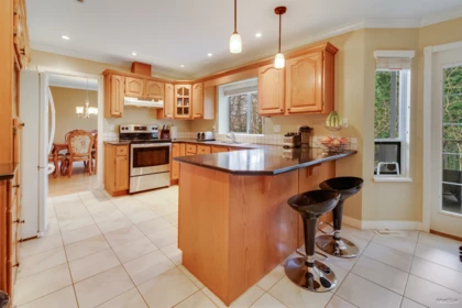 Hallway Photo of 8569 141a Street, Surrey, BC
