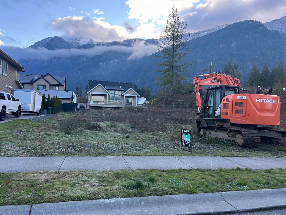 Family Room Photo of 10010 Magnolia Place, Chilliwack, BC