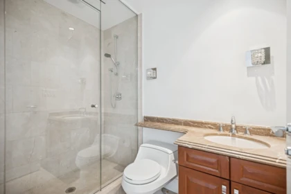 Entry Foyer Photo of 1903 1515 Homer Mews, Vancouver, BC