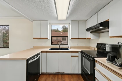 Kitchen Photo of 204 7165 133 Street, Surrey, BC