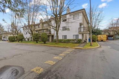 Laundry Room Photo of 204 7165 133 Street, Surrey, BC