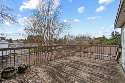 Loft / Bonus Room Photo of 204 7165 133 Street, Surrey, BC