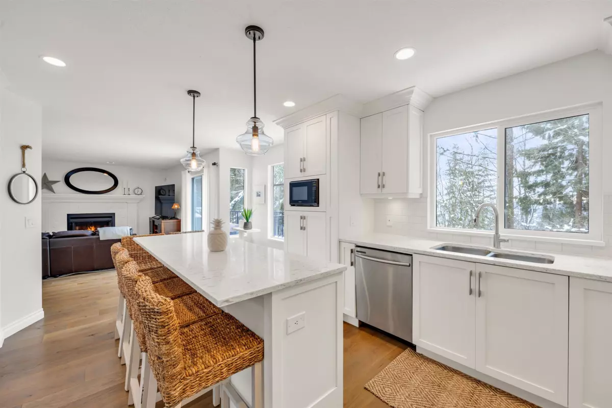 Dining Area Photo of 117 Aspenwood Drive, Port Moody, BC