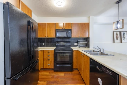 Primary Bedroom Photo of 41 6528 Denbigh Avenue, Burnaby, BC