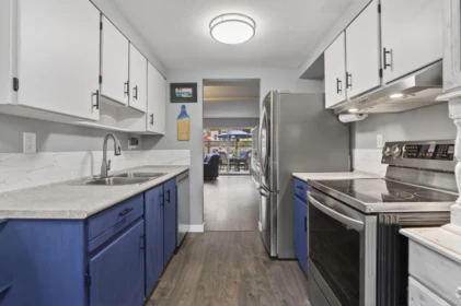 Kitchen Photo of 140 7480 138 Street, Surrey, BC