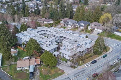 Swimming Pool Photo of 405 11519 Burnett Street, Maple Ridge, BC
