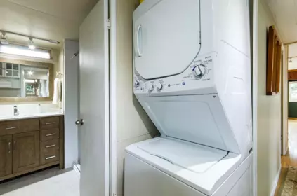 Guest Bathroom Photo of 460 Sundance Crescent, West Vancouver, BC