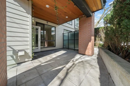 107 733 W 3rd Street, North Vancouver, BC, North Vancouver — Apartment/Condo for sale