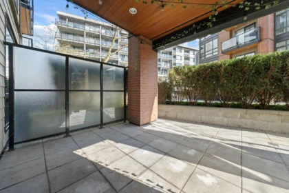 107 733 W 3rd Street, North Vancouver, BC, North Vancouver — Apartment/Condo for sale