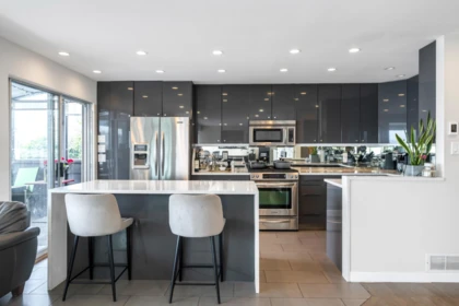 Kitchen Island Photo of 2385 Wall Street, Vancouver, BC