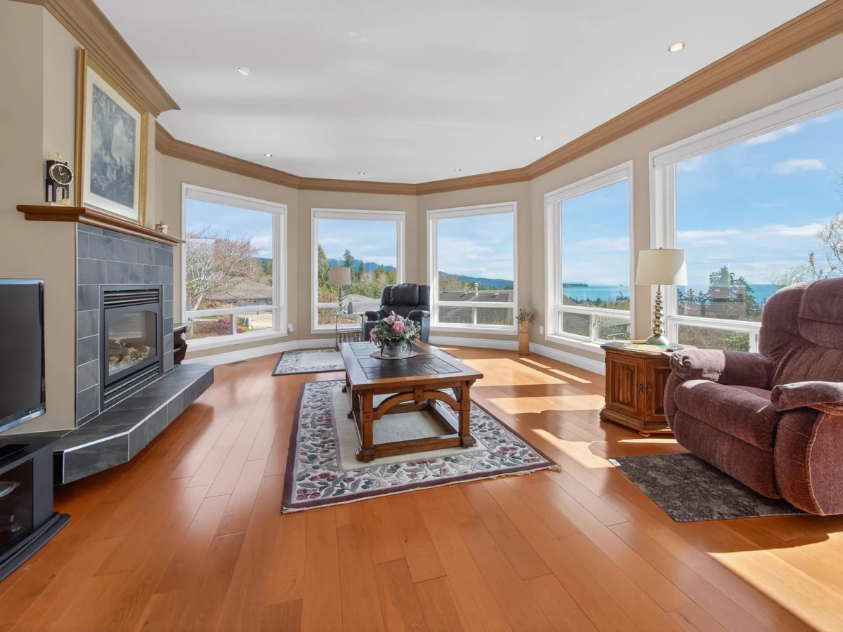 Living Room Photo of 6249 Baillie Road, Sechelt, BC