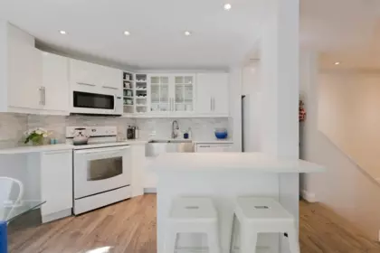 Breakfast Nook Photo of 104 936 Bute Street, Vancouver, BC