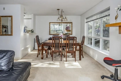Breakfast Nook Photo of 7307 Magnolia Terrace, Burnaby, BC