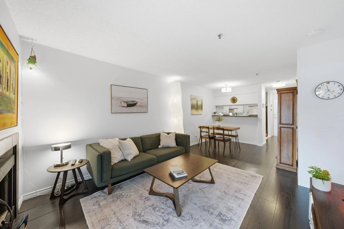 Living Room Photo of 203 555 E 8th Avenue, Vancouver, BC