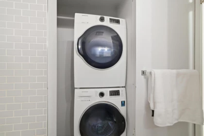 Laundry Room Photo of 203 555 E 8th Avenue, Vancouver, BC