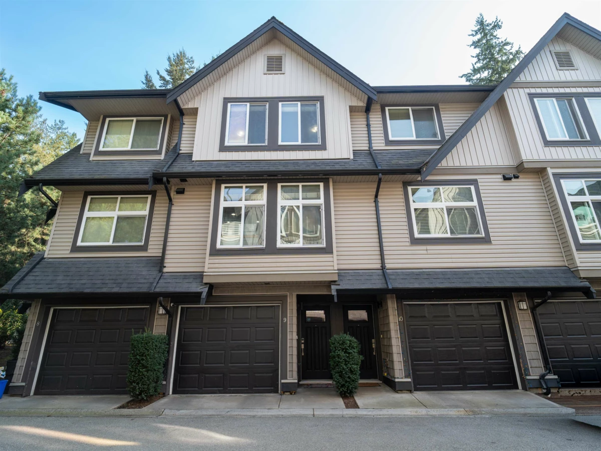 Living Room Photo of 9 15192 62a Avenue, Surrey, BC