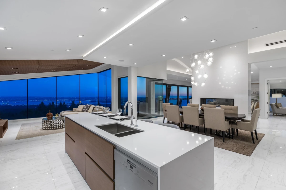 Family Room Photo of 1060 Crestline Road, West Vancouver, BC