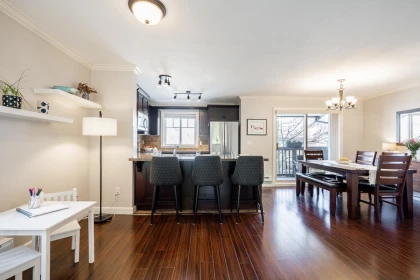 Kitchen Island Photo of 4 6238 192 Street, Surrey, BC