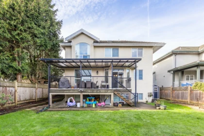 Laundry Room Photo of 8370 168a Street, Surrey, BC
