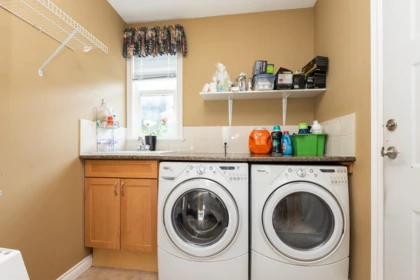 Powder Room Photo of 8370 168a Street, Surrey, BC