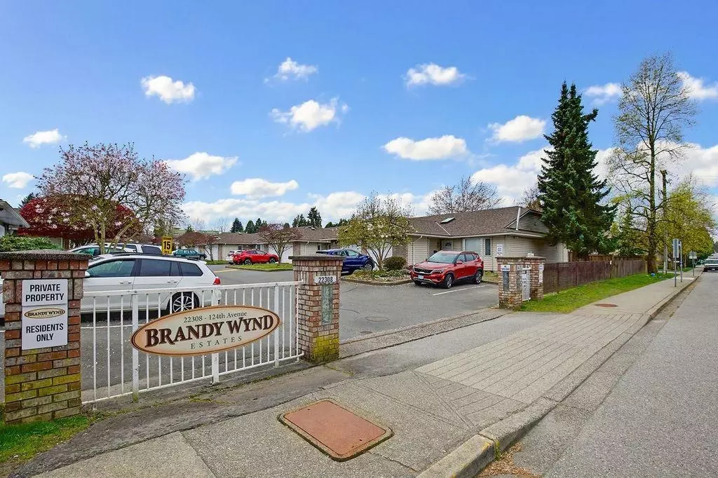 Dining Area Photo of 15 22308 124 Avenue, Maple Ridge, BC