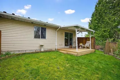 Garage Interior Photo of 15 22308 124 Avenue, Maple Ridge, BC