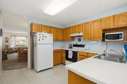 Kitchen Photo of 15 22308 124 Avenue, Maple Ridge, BC
