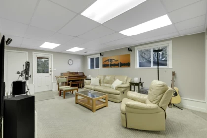 Basement Recreation Room Photo of 3523 Allan Road, North Vancouver, BC
