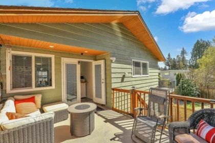 Outdoor Deck Photo of 3523 Allan Road, North Vancouver, BC
