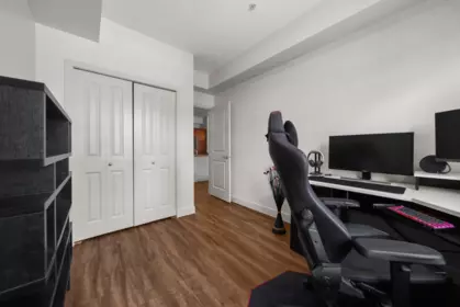 Loft / Bonus Room Photo of 315 33318 E Bourquin Crescent, Abbotsford, BC