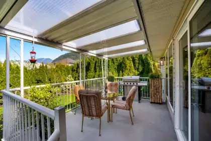 Basement Recreation Room Photo of 321 Chestnut Avenue, Harrison Hot Springs, BC