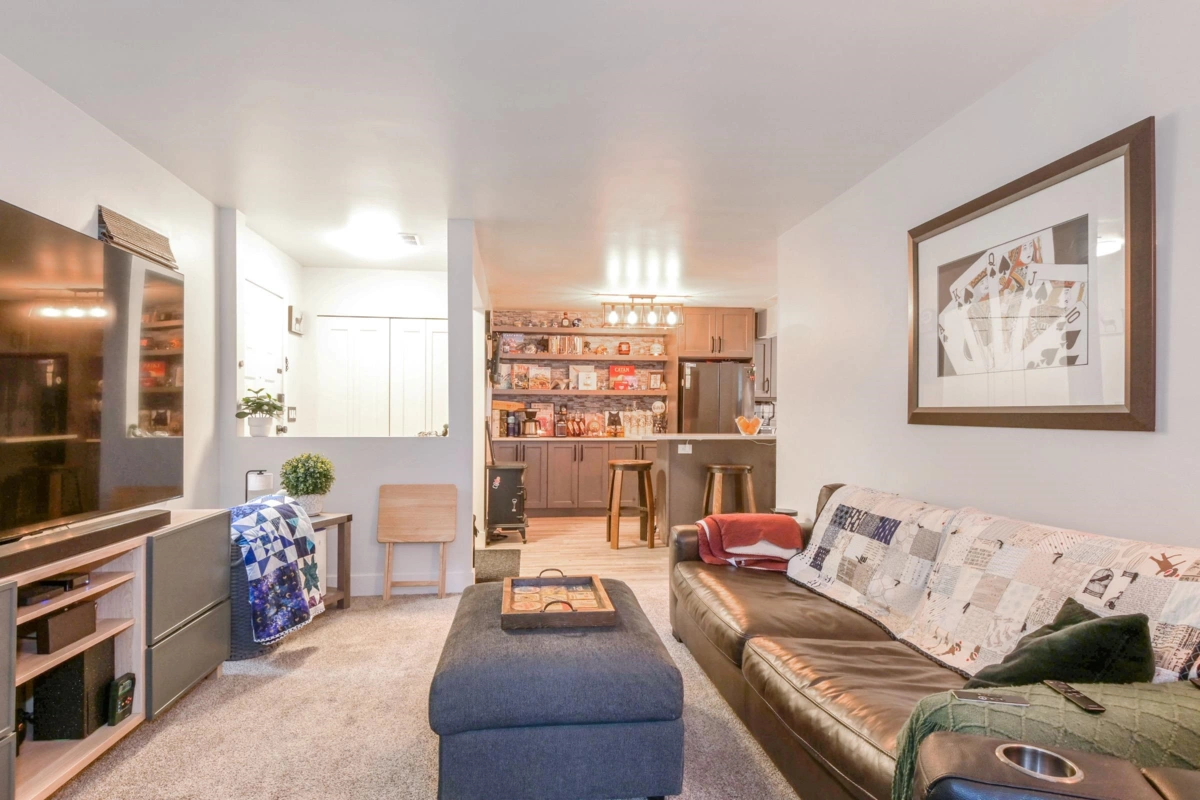 Family Room Photo of 114 34909 Old Yale Road, Abbotsford, BC