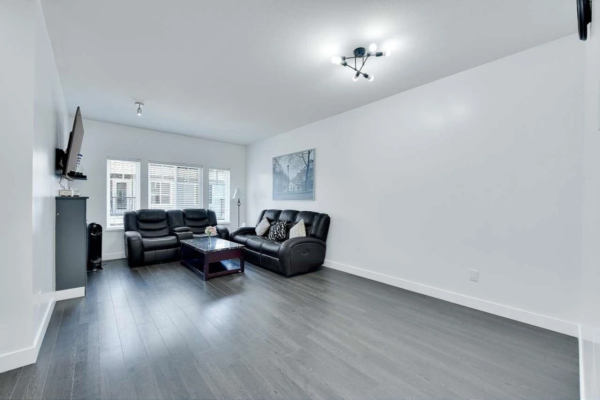 Dining Area Photo of 10 13864 Hyland Road, Surrey, BC