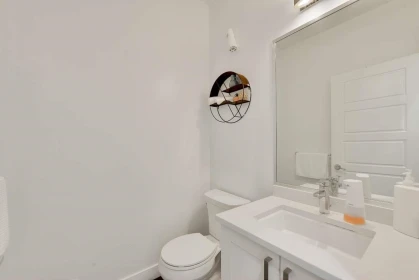 Primary Bathroom Photo of 10 13864 Hyland Road, Surrey, BC